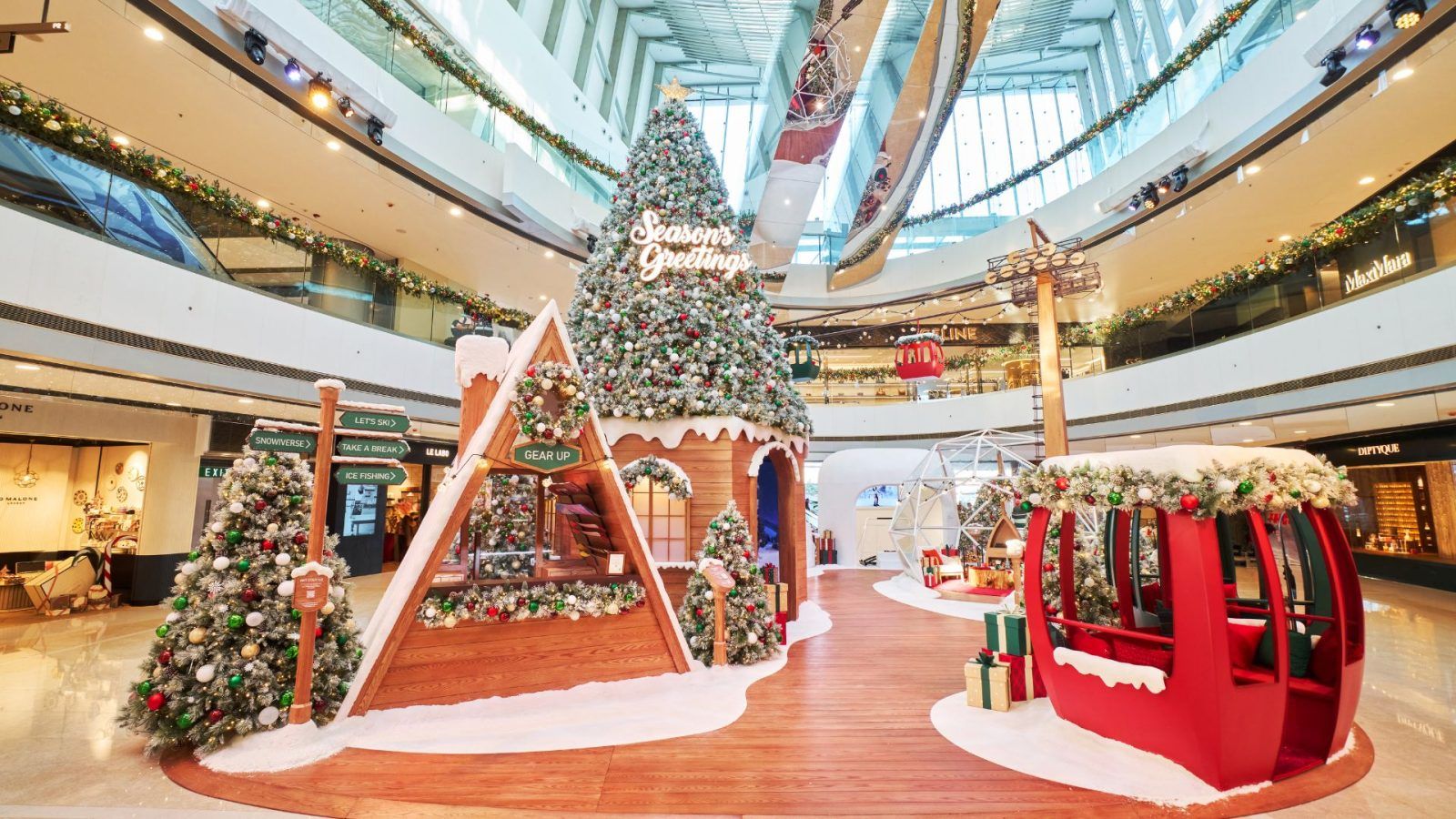 The Most Dazzling Christmas Decorations And Displays In Hong Kong