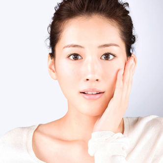 5 facial mists to combat dry weather