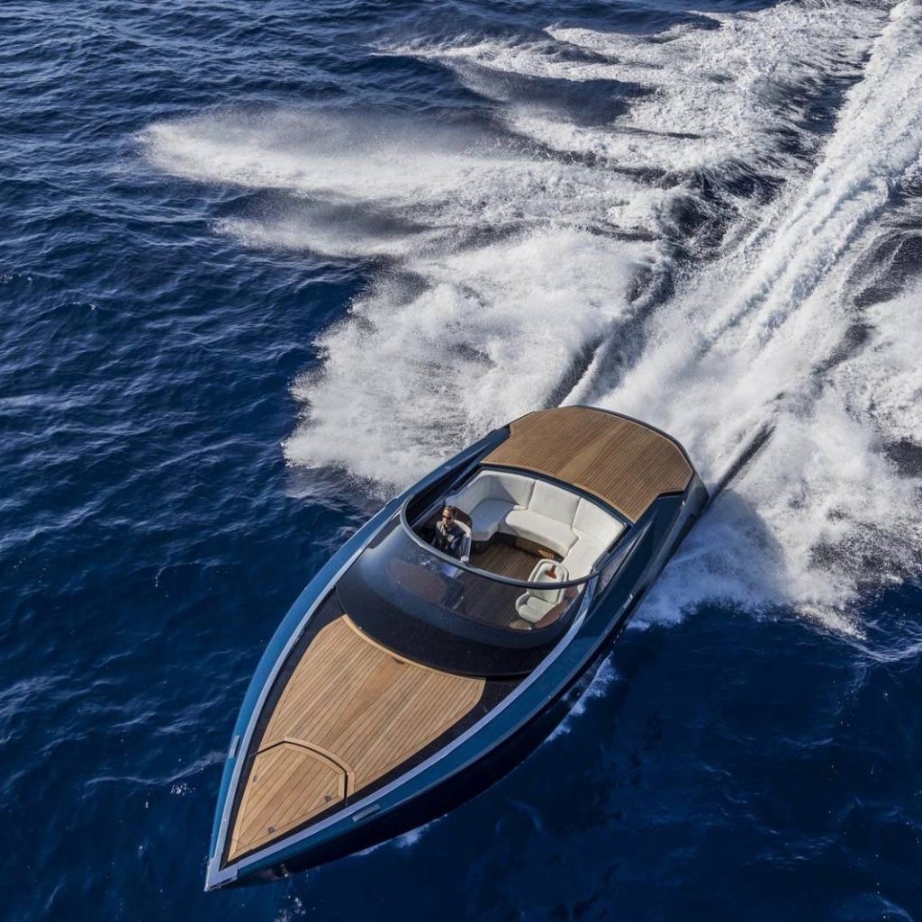 Aston Martin makes a splash with AM37 powerboat