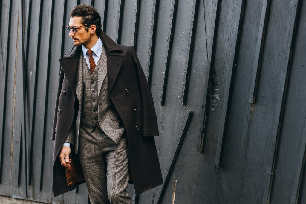 10 accessories to improve your work attire