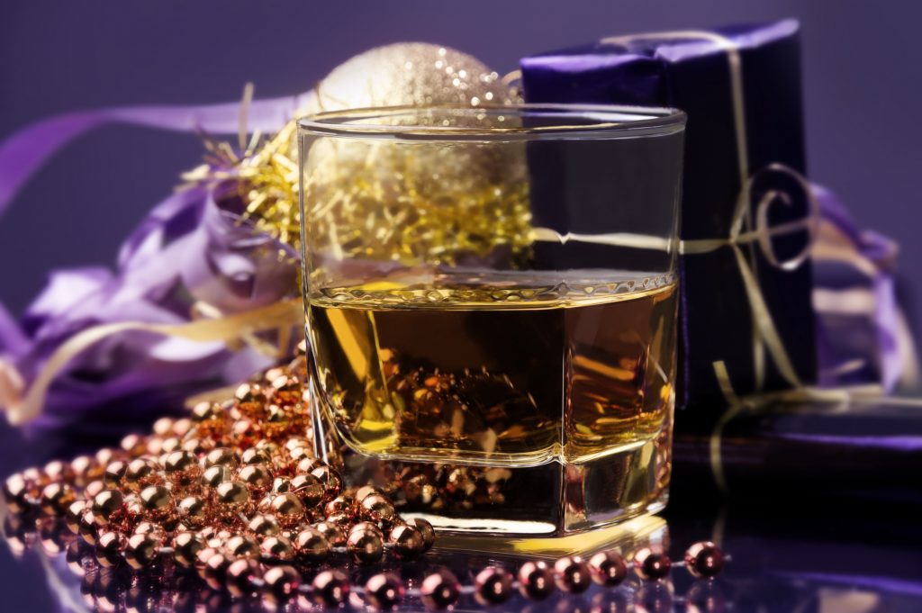 10 unique gifts for wine and spirits lovers