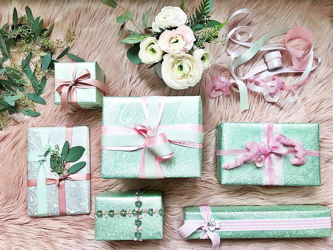 Log in — Instagram  Mini things, Starbucks diy, Simple gift wrapping