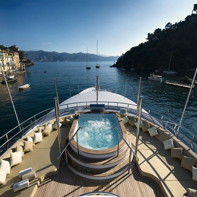 The Cheat Sheet: Last minute gifts, private yachts and chef of Rhubarb Le Restaurant