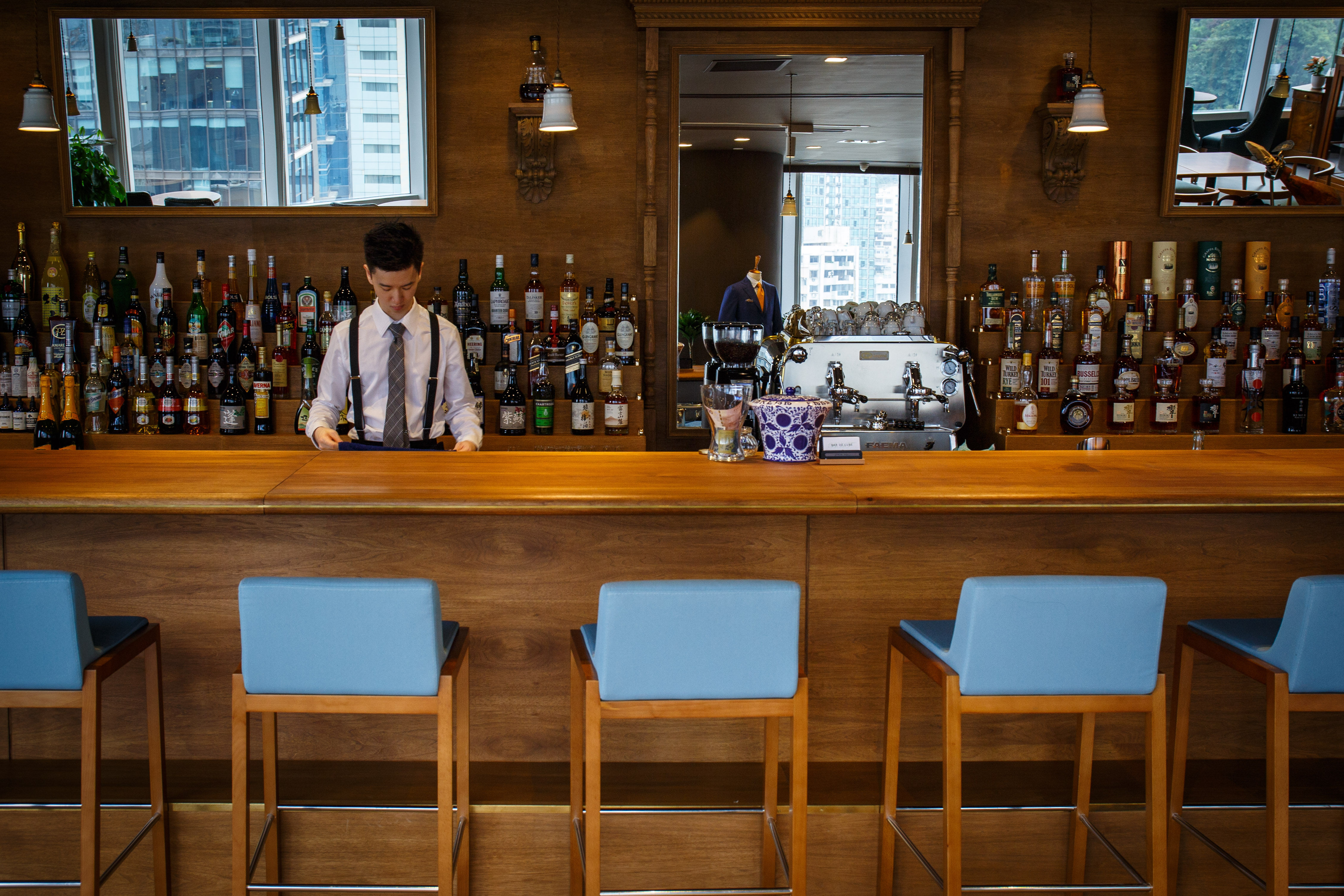 Bar de Luxe brings Japanese mixology to Wyndham Street
