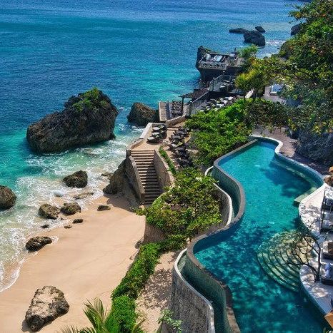 The Cheat Sheet: Dinner, drinks and travel ideas for Valentine’s Day