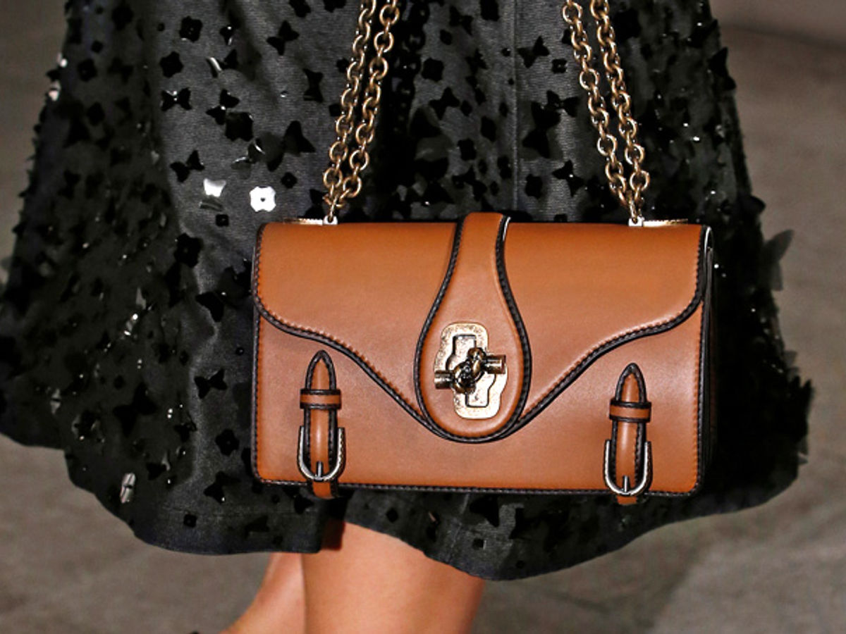 Bottega Veneta reinterprets its iconic design in a brand new city bag