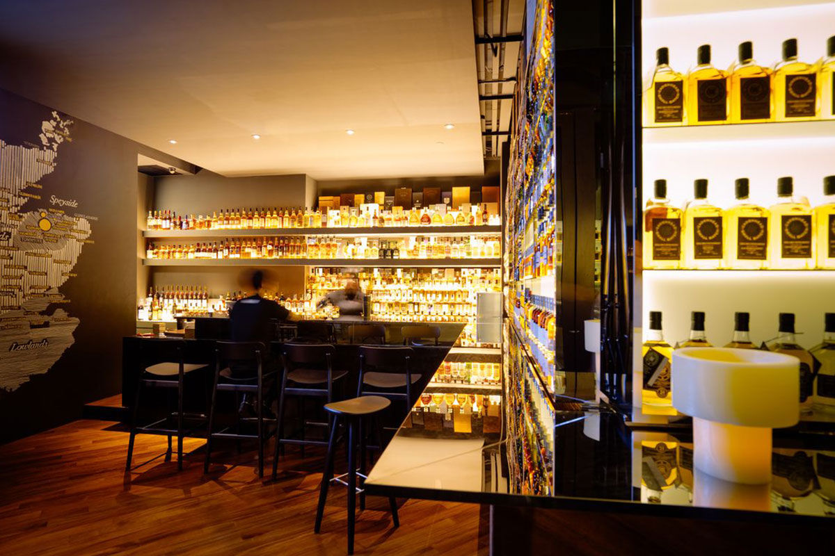 14 best bars to drink whisky in Singapore
