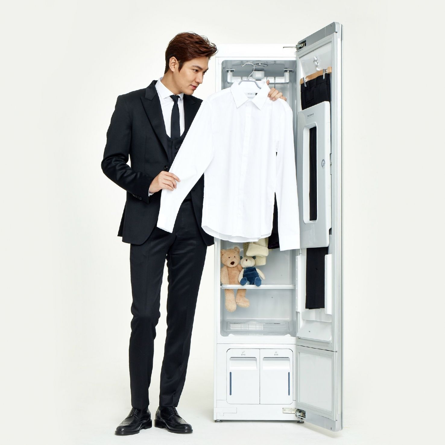 The LG Styler delivers fast, effective clothing care