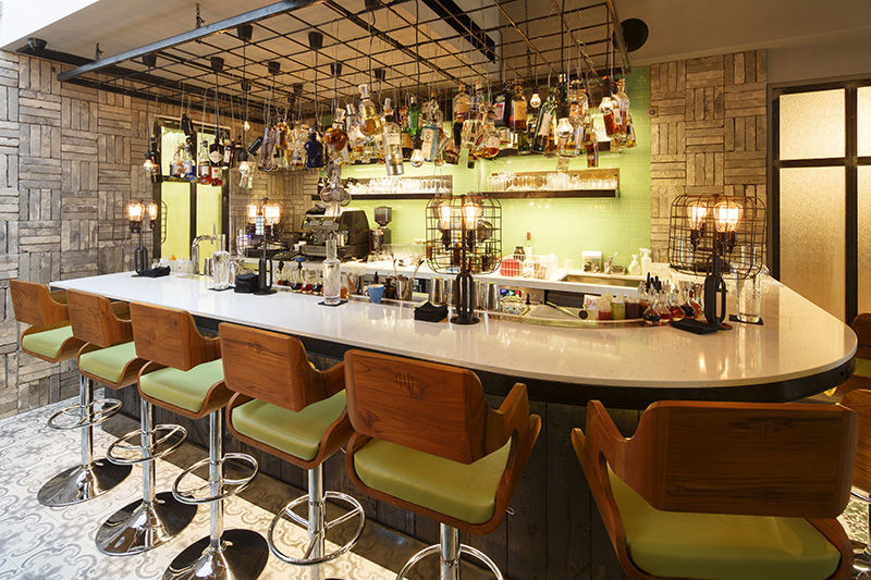 Top 10 bars to drink in Tanjong Pagar in Singapore