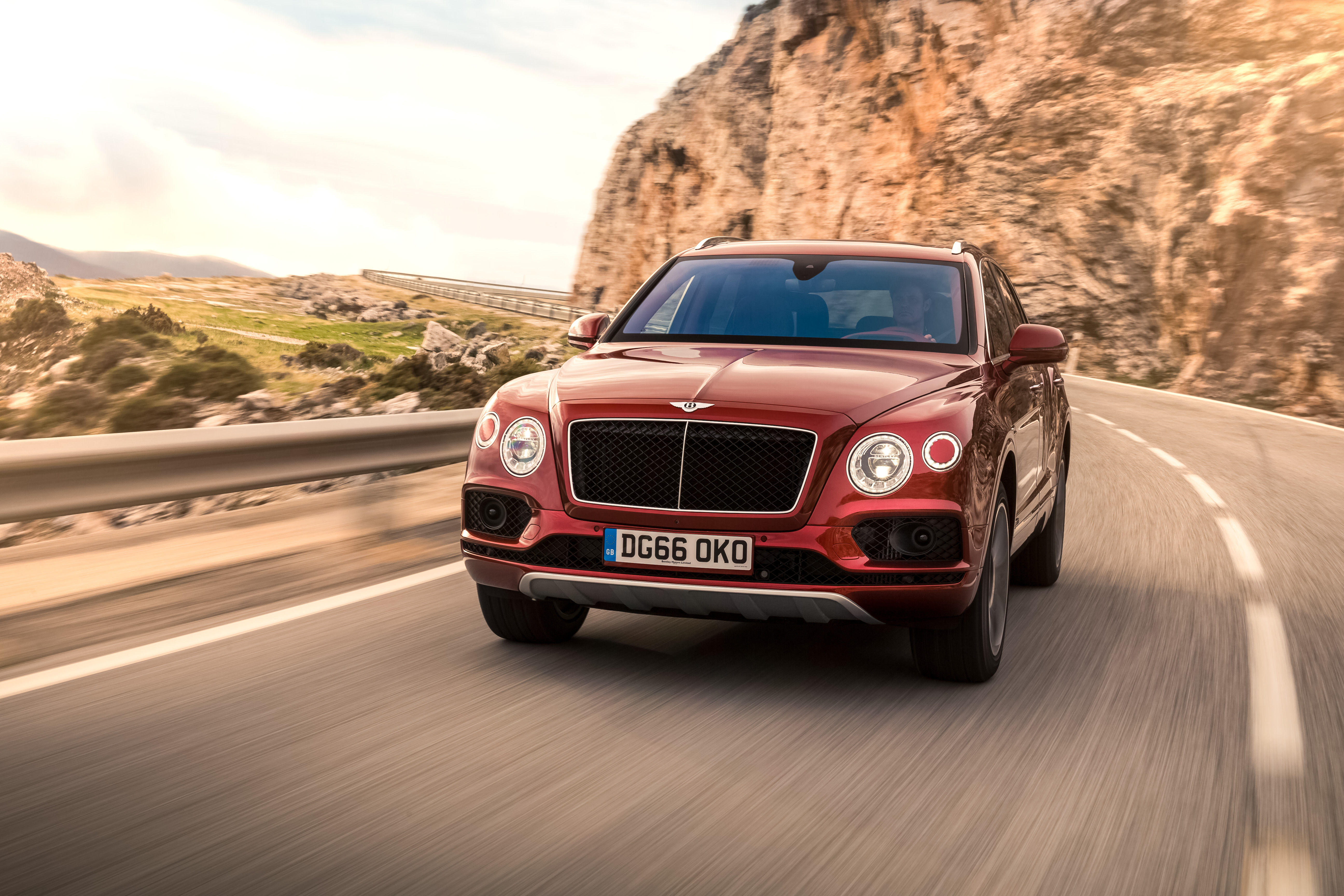 Bentley presents the world’s fastest diesel SUV with the V8 Bentayga Diesel