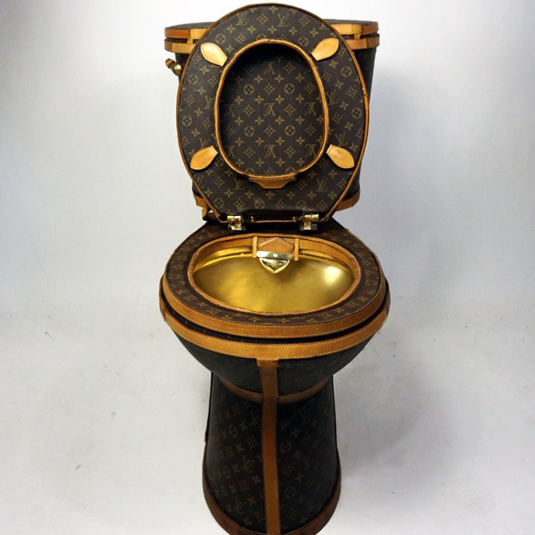 10 best fashion moments of the week: A Louis Vuitton toilet, Harry