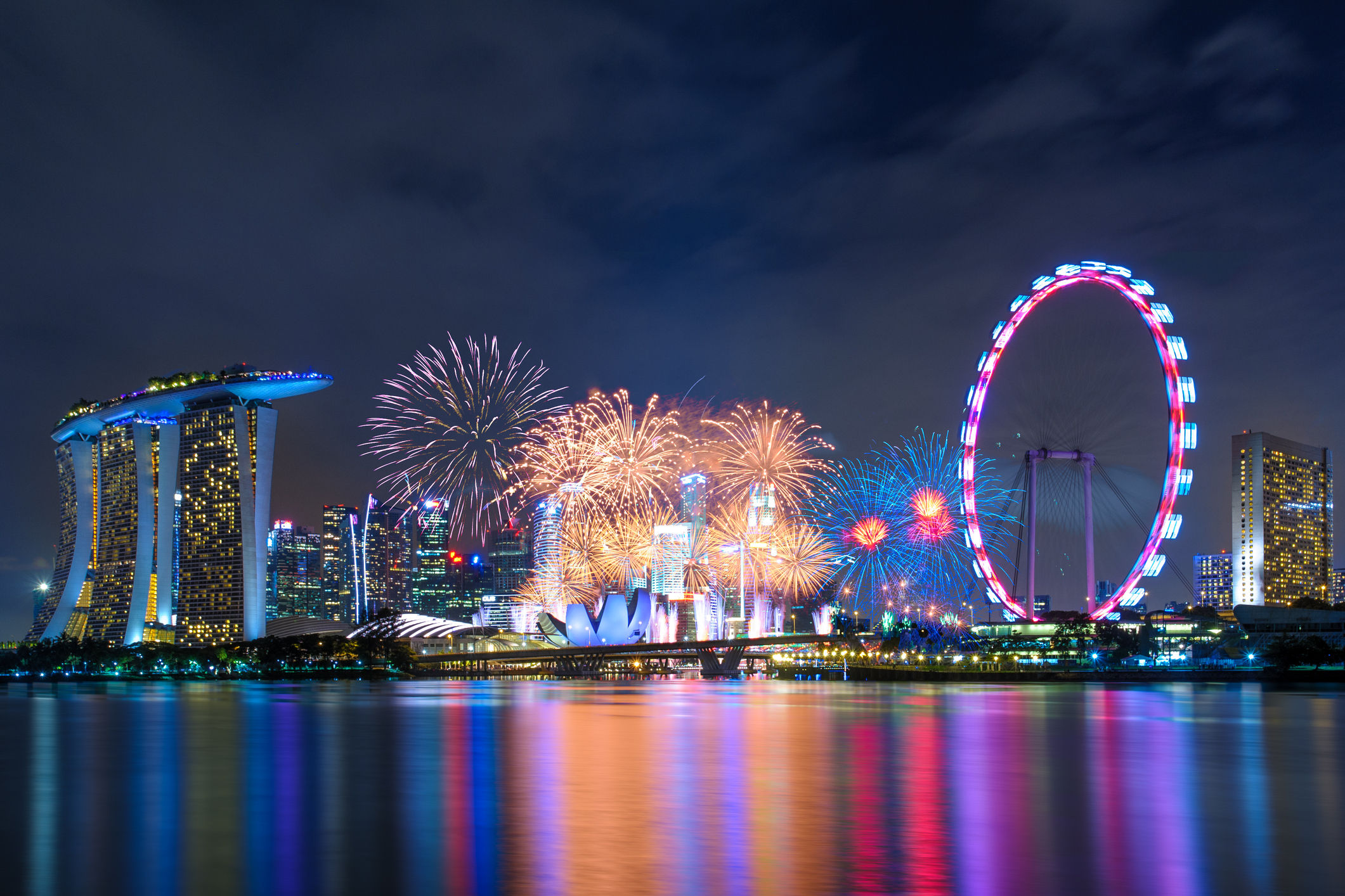 Рабочий стол, зима,Сингапур в новый год. 2017 Год город. New year in Singapore Lights. New year in Singapore Lights into the Bay.