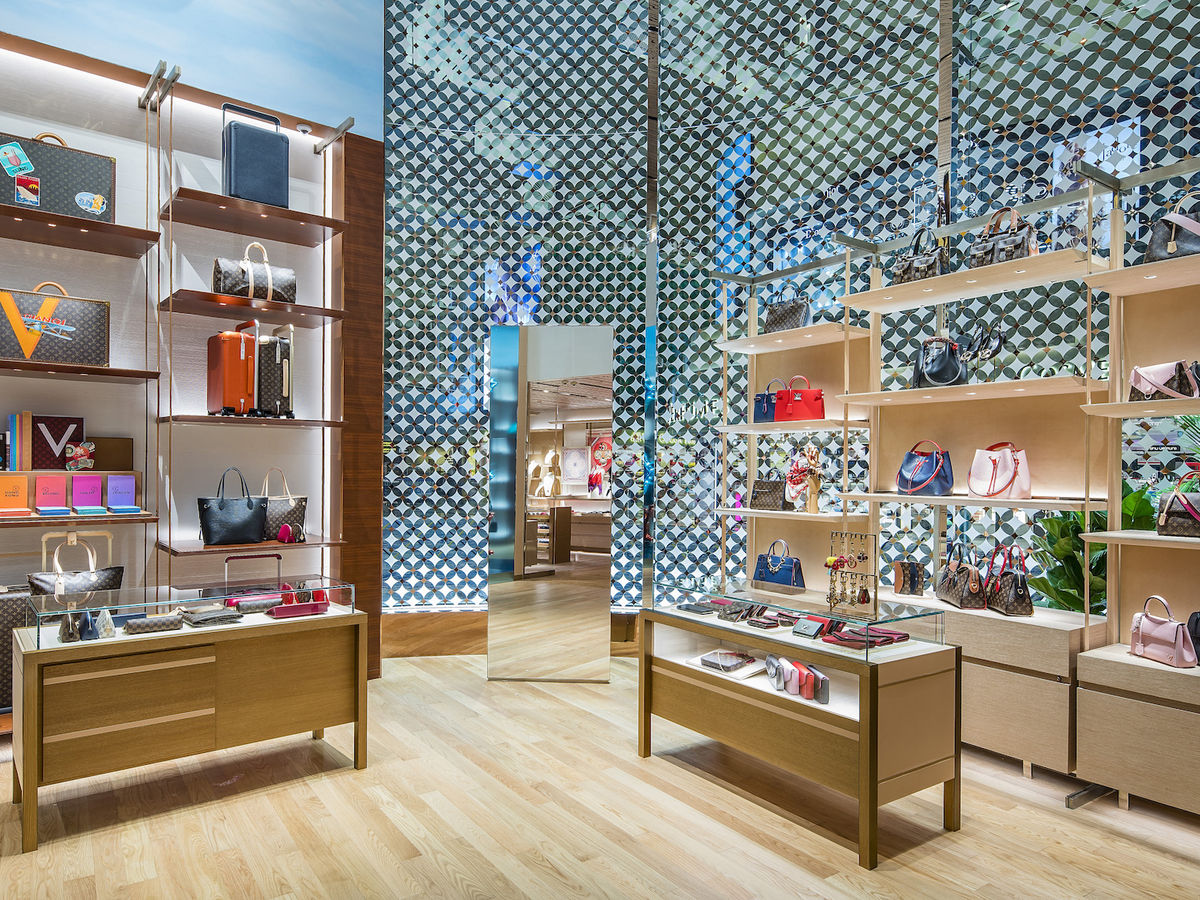 The first Louis Vuitton airport store with a digital entrance at