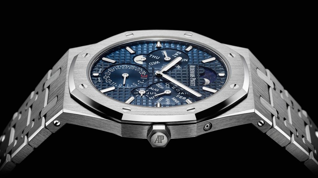 The Royal Oak RD#2 is the world’s thinnest automatic perpetual calendar watch