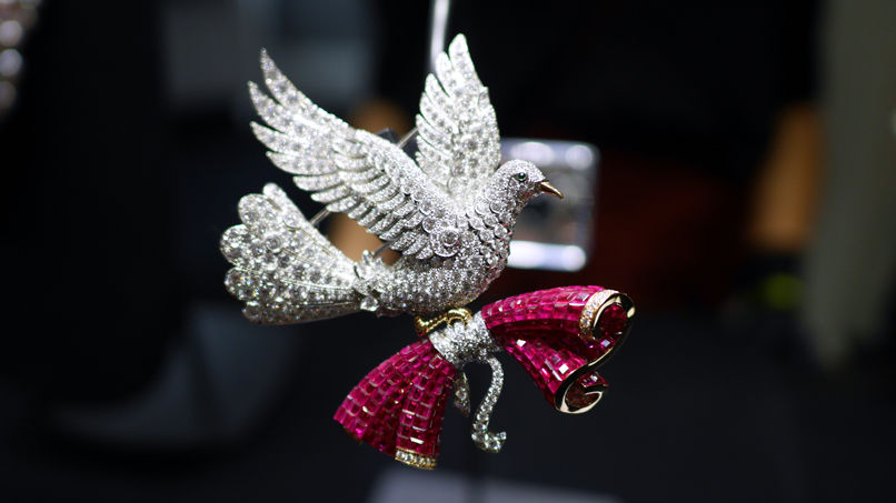 Discover the fascinating secrets behind the new Van Cleef & Arpels high jewellery collection
