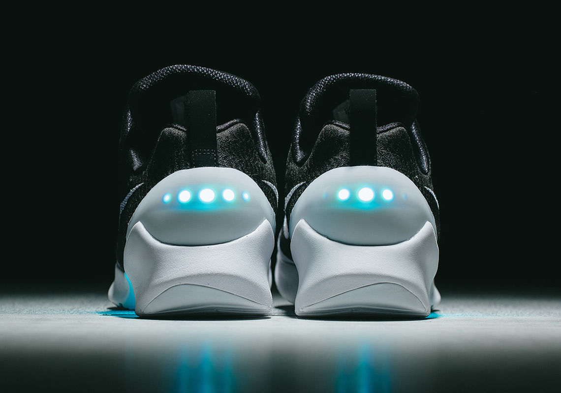 conocido Orientar Descriptivo Nike's self-lacing HyperAdapt 1.0 sneakers will finally launch in Singapore