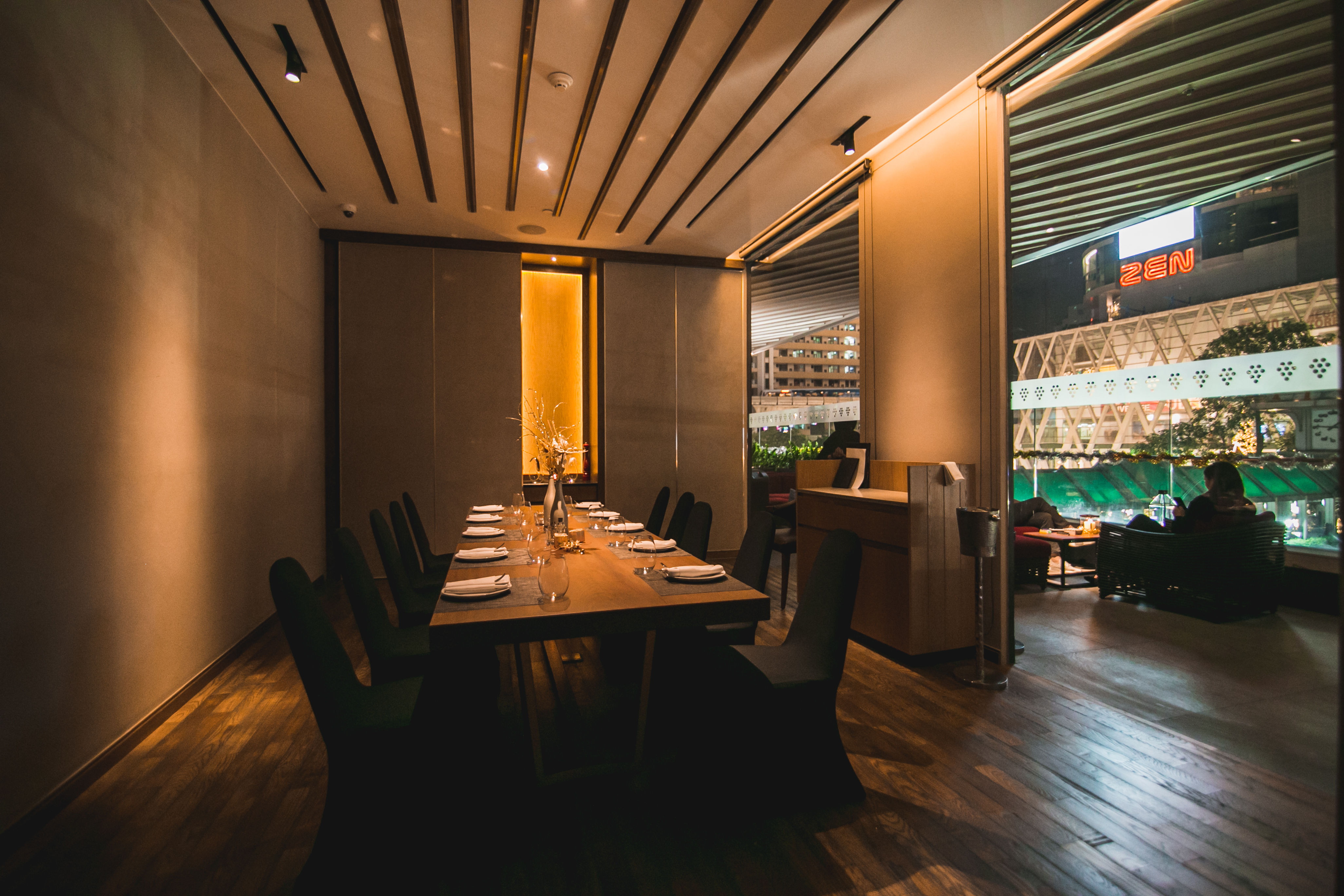 5 reasons why you should wine & dine at Riedel Wine Bar & Cellar