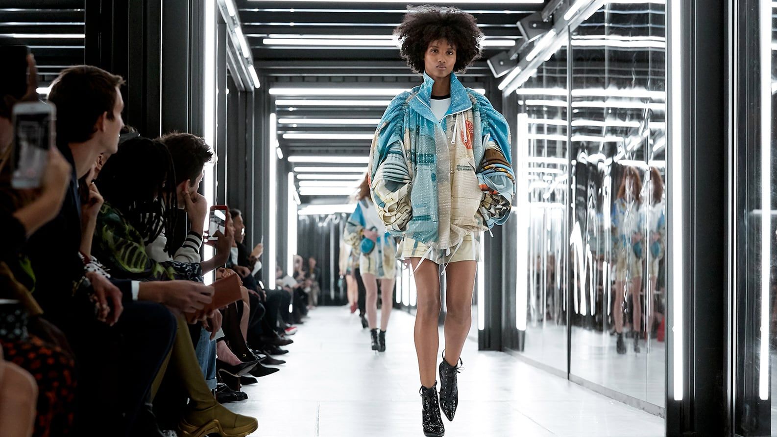 Livestream: Watch Louis Vuitton's Spring/Summer 2019 women's ready-to-wear  show