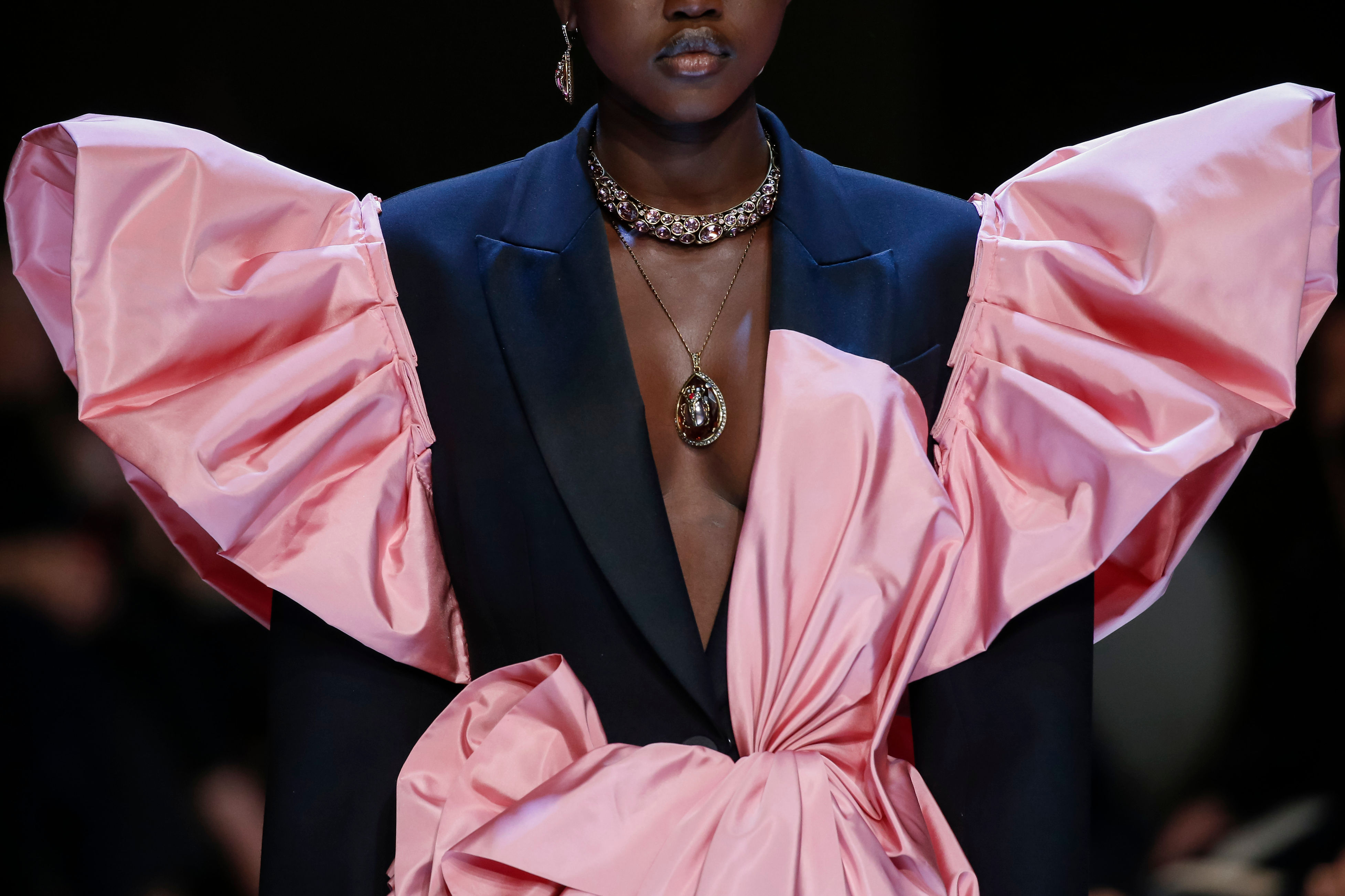 From chokers to chunky chains: Fall 2018’s necklace trends decoded