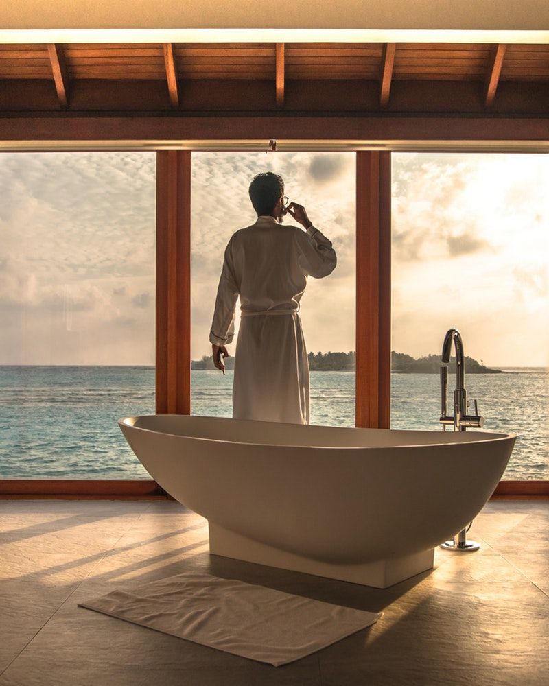 https://images.lifestyleasia.com/wp-content/uploads/2018/11/05182344/Bathtub.jpeg