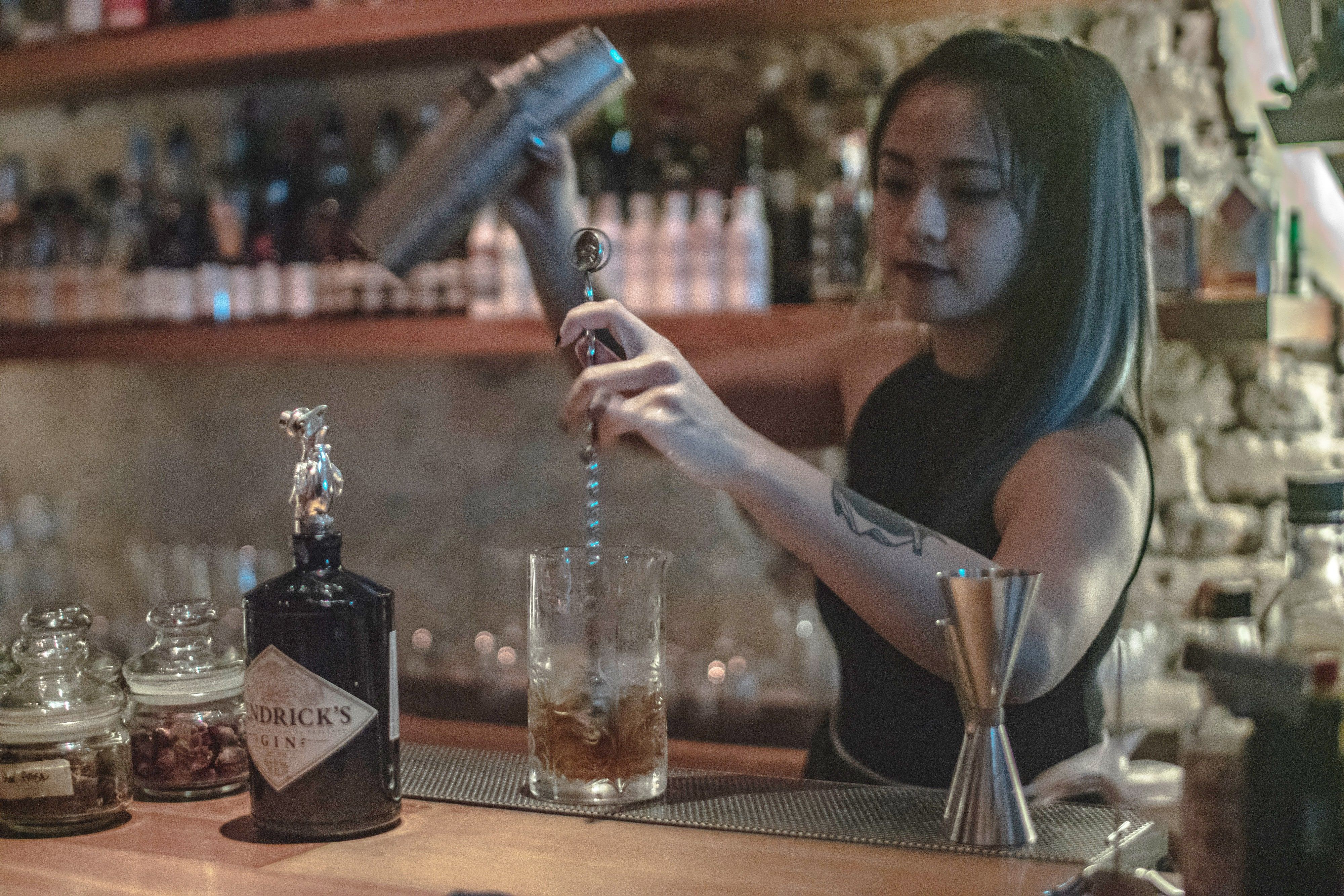 When to shake or stir your cocktails? Hendrick’s Gin SEA ambassador Charmaine Thio explains
