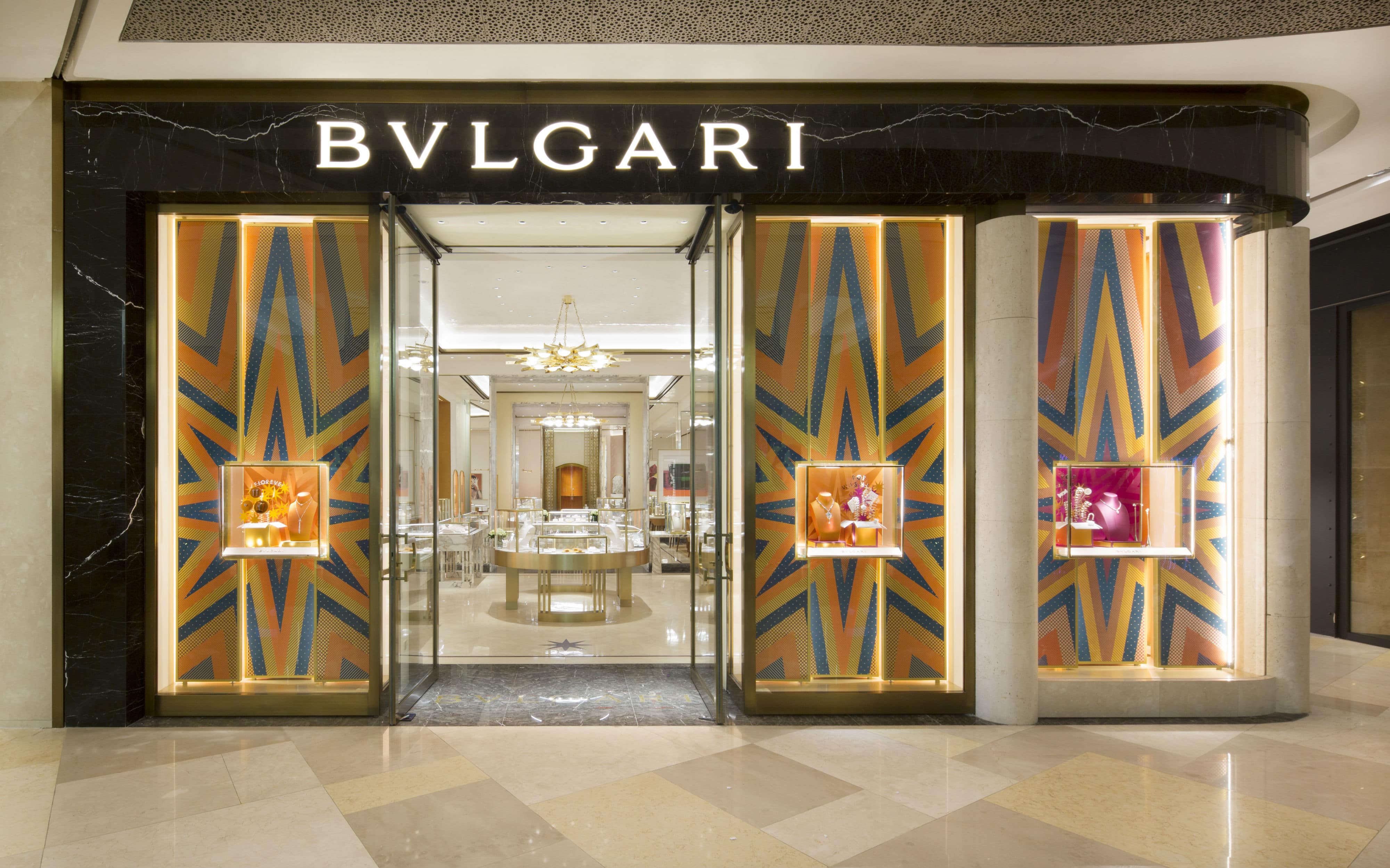 Bvlgari Brings La Dolce Vita to London with Pop-Up Boutique