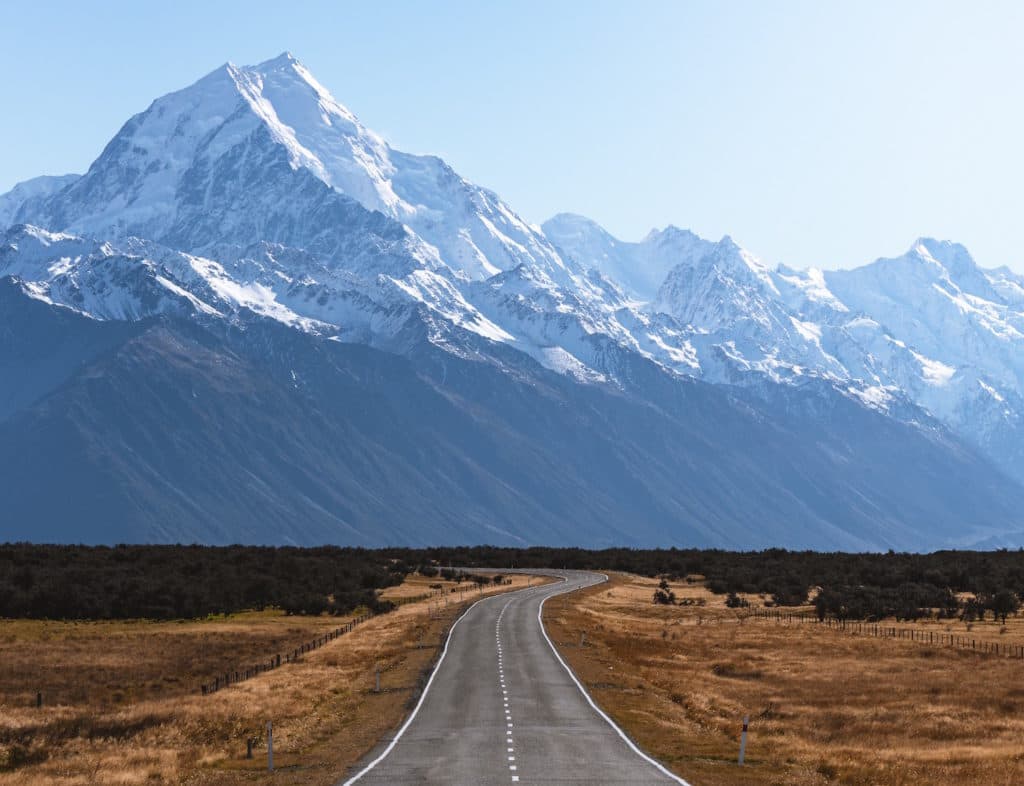 New Zealand Travel Guide: A 1-week road trip itinerary across the South Island