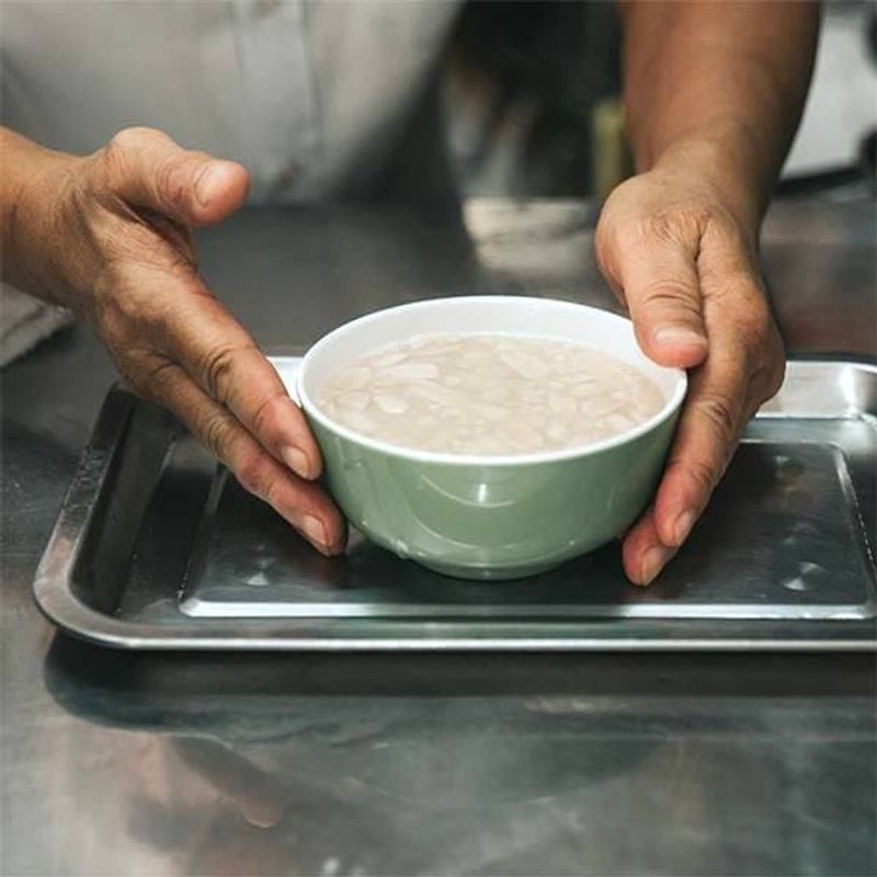 Where to find the best old school western food stalls in Singapore