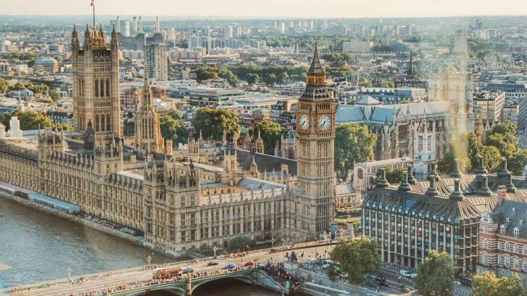 9 ways to explore London in style, from fine dining to rooftop films