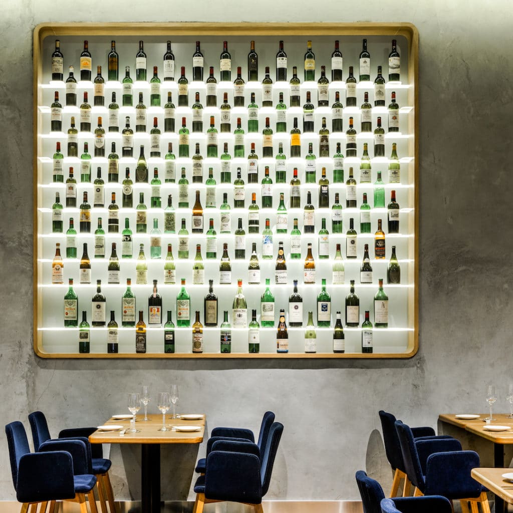 A guide to the best bars in Hong Kong, cocktails, beer & more LSA HK