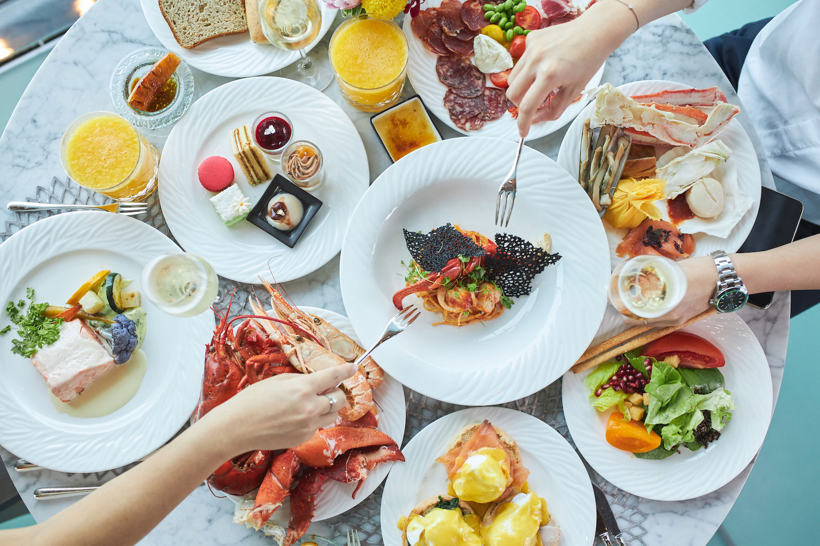 5 new free-flow brunches to kick-start your summer weekends