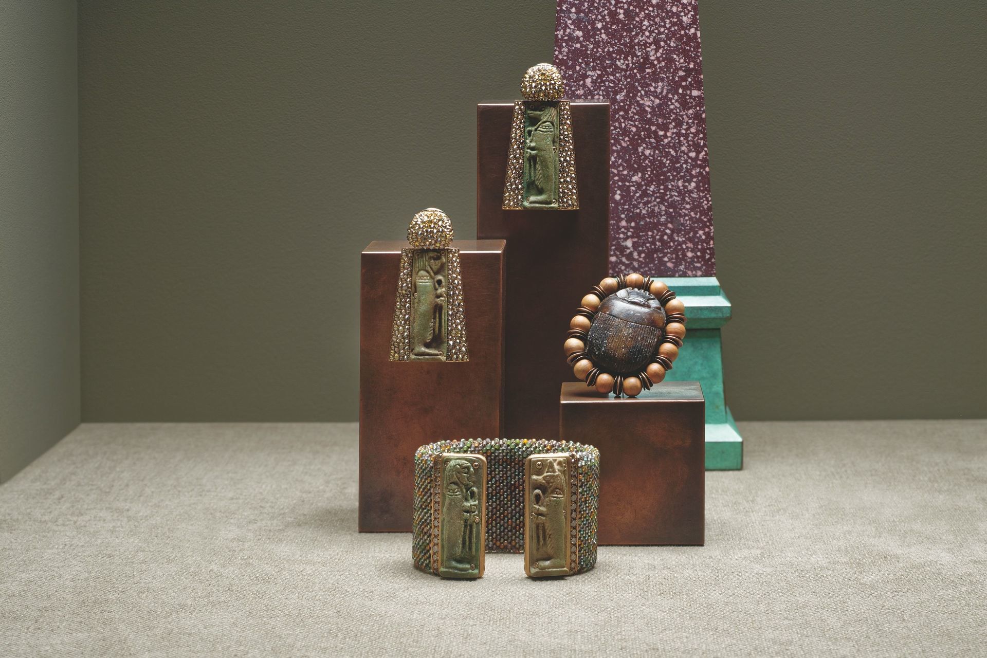 Treasure collection. Hemmerle. Hemmerle украшения. Hemmerle Egyptian. TEFAF New York.