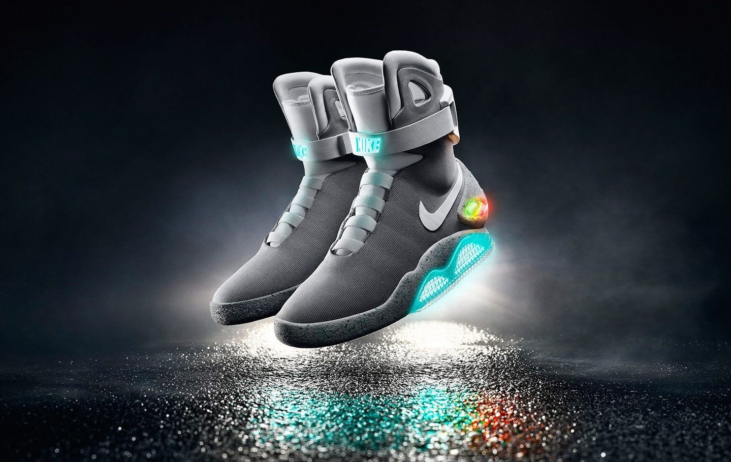 Nike on sale futuristic sneakers