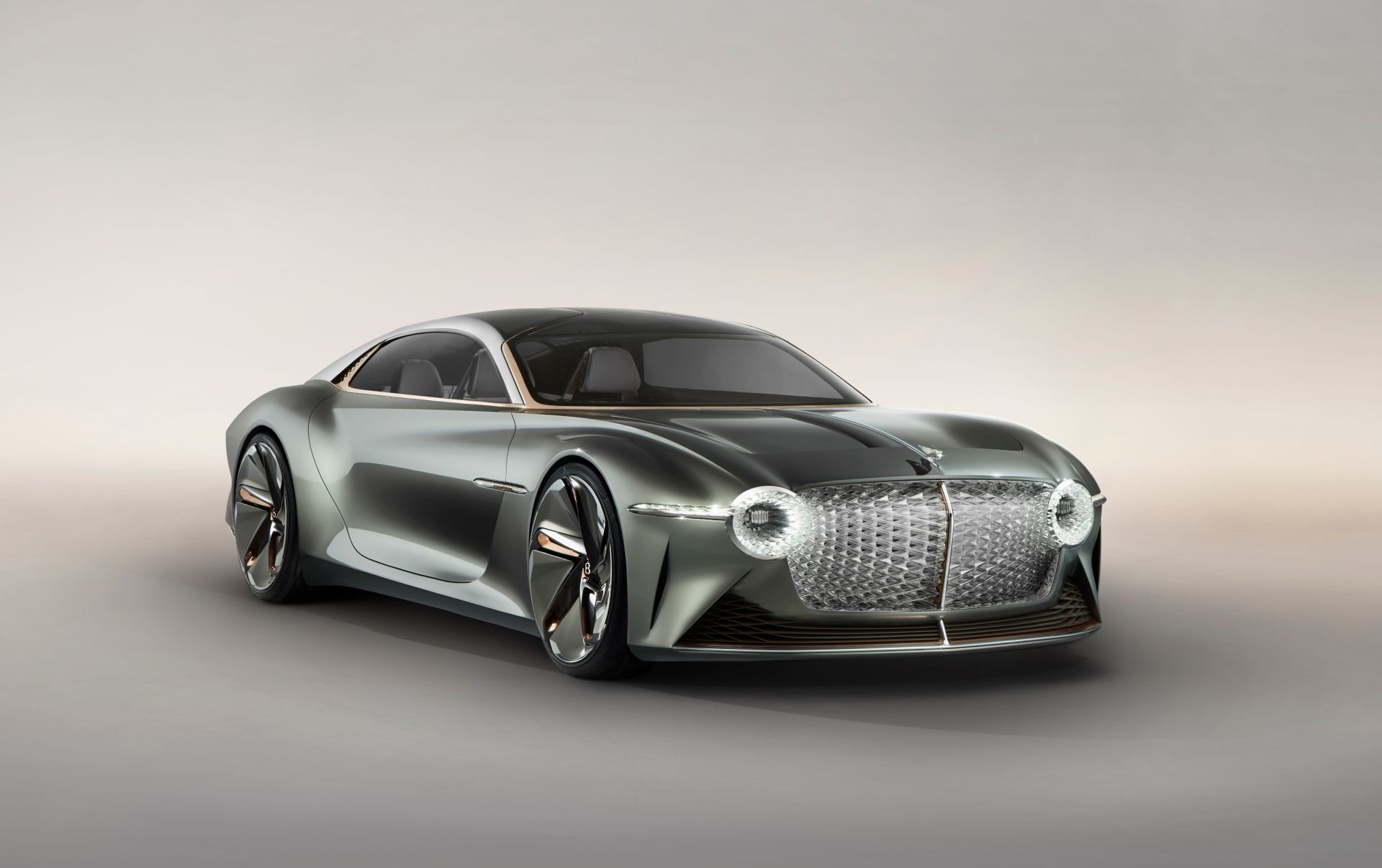 Bentley has unveiled its vision for the deluxe GT in 2035