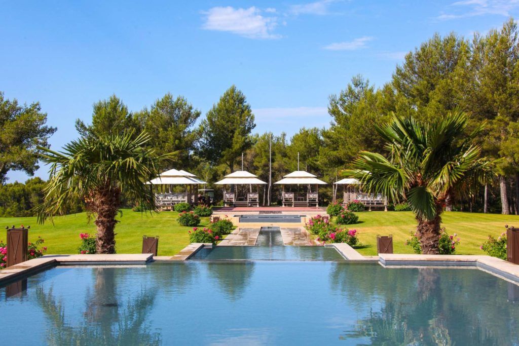 Hotel Review: Hôtel du Castellet in Provence, a h(e)aven on earth