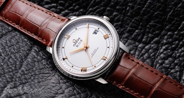 6 minimalist watches that personify the idea of simple luxury