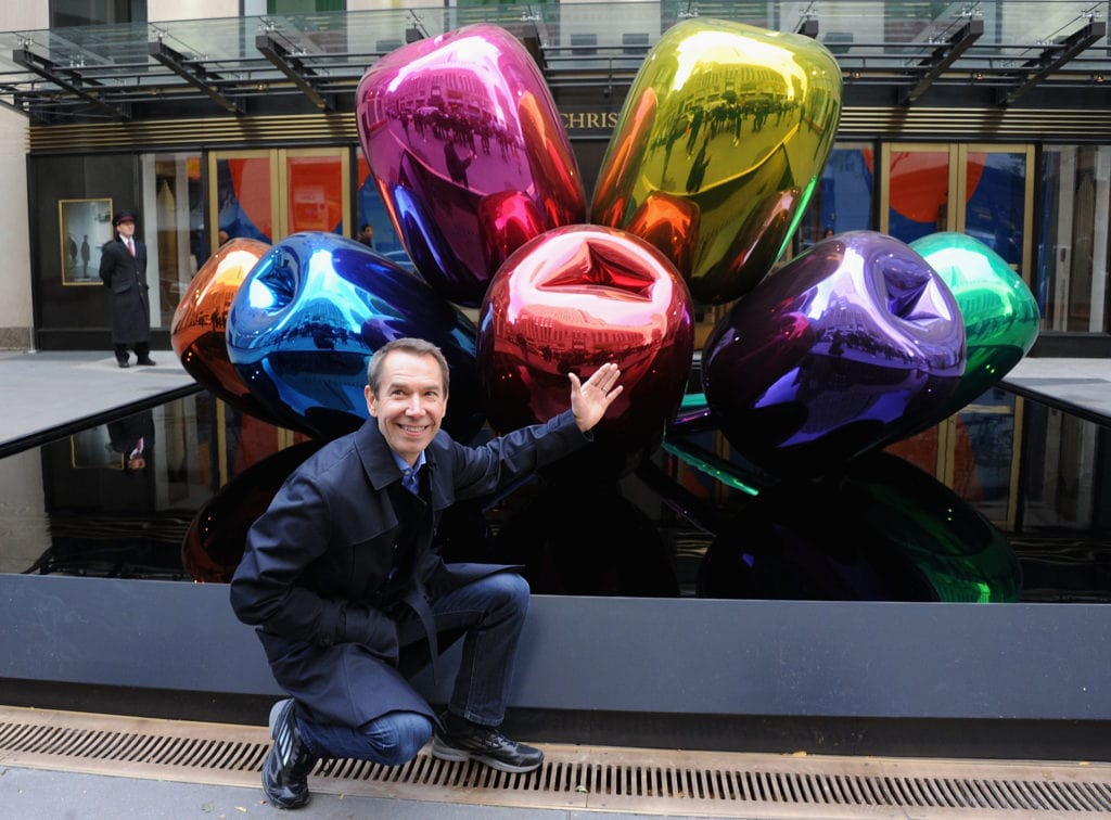 The Bouquet of Tulips by Jeff Koons is arriving at Le Petit Palais