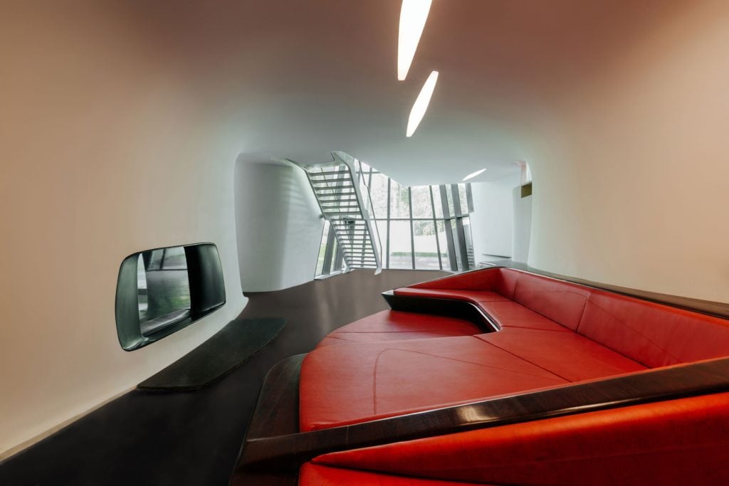 Inside, futurism and modernity are ubiquitous / Courtesy of OKO Group