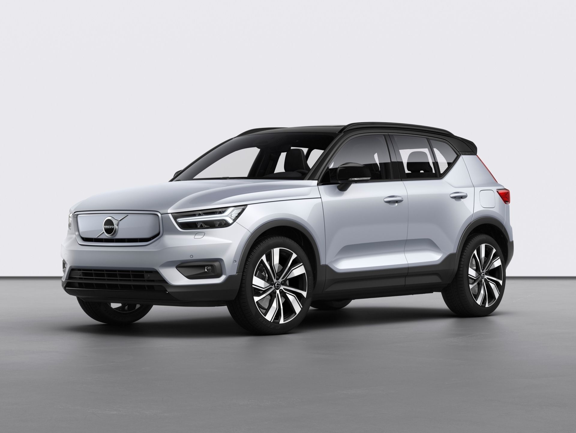 Volvo launches its first fully electric vehicle, the XC40 Recharge