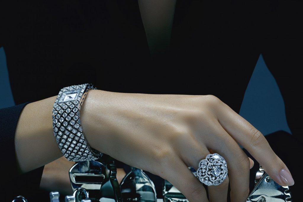 Cartier, Van Cleef & Arpel and Chanel: 3 cult jewelleries to invest in