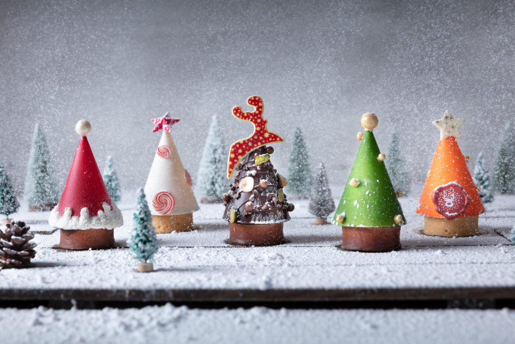 Here are the best log cakes for Christmas parties in 2019