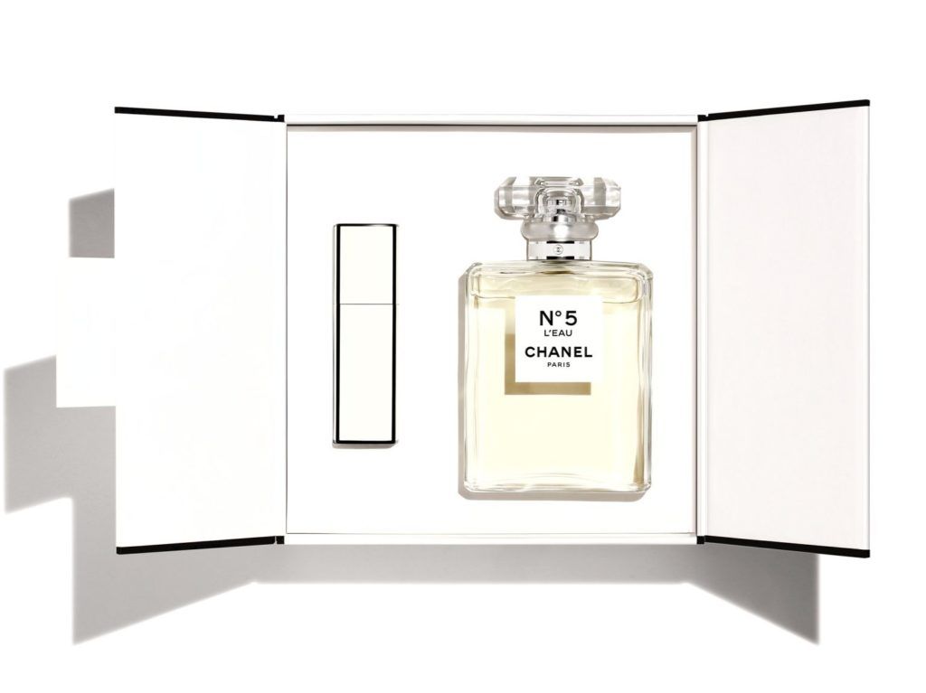 Chanel No.5 Eau De Parfum Spray buy to India.India CosmoStore
