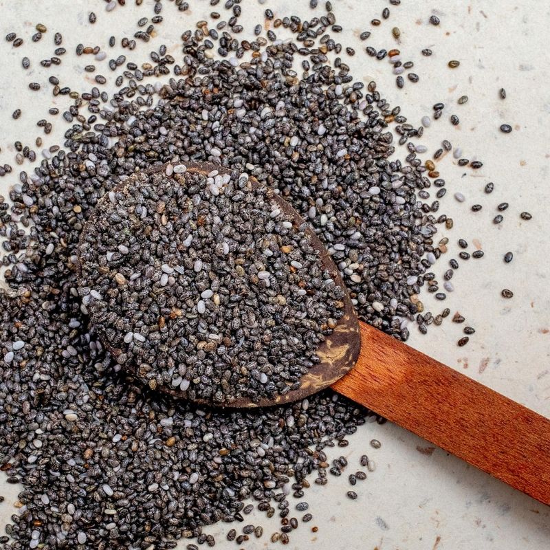 Biji selasih vs chia seed: Memilih ‘superfood’ yang tepat untuk diet sihat anda