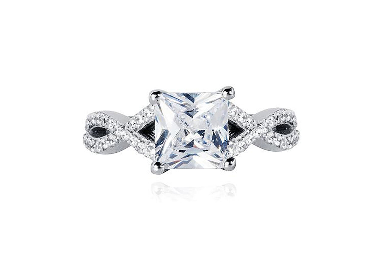 The Princess Diamond Twist ring, Lark & Berry (Photo credit: Lark & Berry)