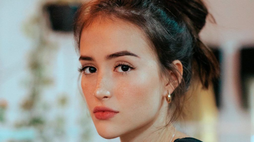 How to nail an effortless ‘no makeup’ makeup look