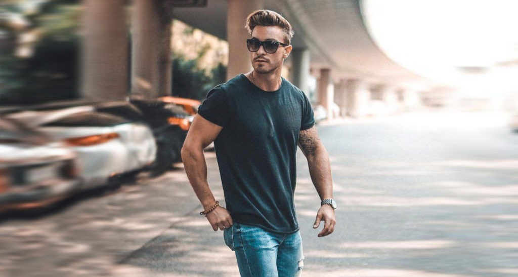 8 summer t-shirts for men that won’t show sweat