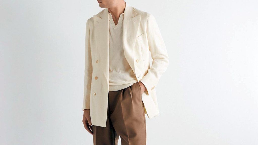 Our favourite lightweight men’s blazers worth sporting this month
