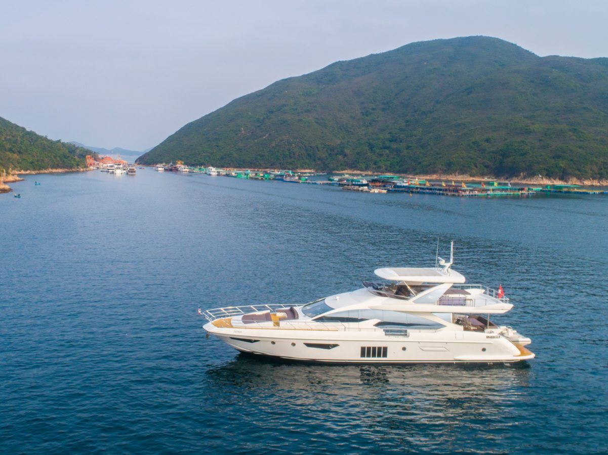 yacht for rent hong kong