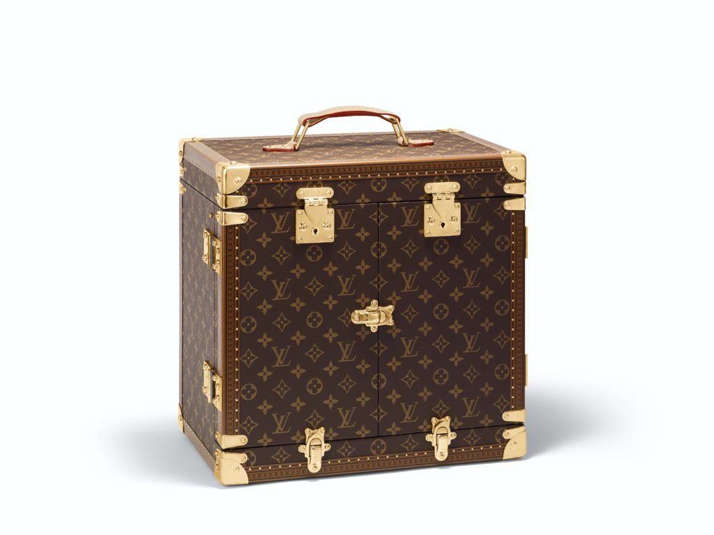 YOUR OWN LOUIS VUITTON FRAGRANCE, WITH A BESPOKE CARRYING TRUNK