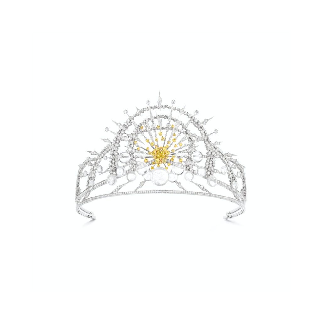 yellow diamond pantone 2021